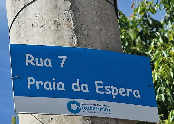 Praia De Itacimirim, Pe Na Areia